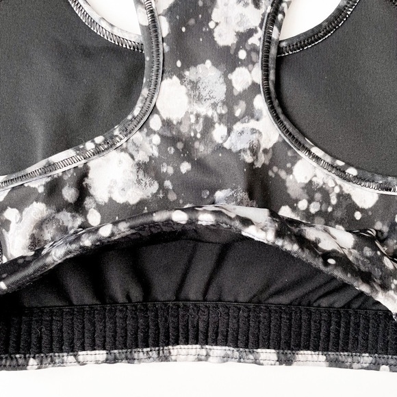 NIKE Splatter Print Sports Bra - Picture 6 of 9